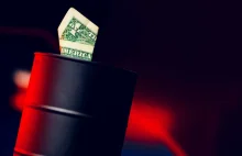 Surowce: notowania ropy naftowej walczą o nowe tegoroczne maksima; cena...