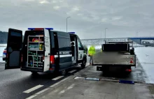 Polska... "Z ważącego 9 ton busa odpadło koło i uszkodziło bak w ciężarówce"