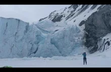 Osunięcie się ściany lodowca Portage Glacier