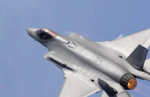 Wyścig z czasem. USA chcą wydobyć z morza myśliwiec F-35C. Zanim zrobią to...