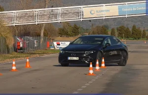 Mercedes-Benz EQS w teście łosia. Nie poszło najlepiej