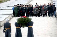 Putin na cmentarzu: przed jego przybyciem odkażono śnieg