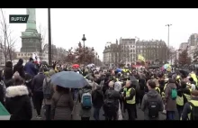 live: Paryż - protest przeciwko restrykcjom covidowym i polityce rządu