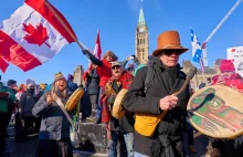 Stolica Kanady wciąż zablokowana. Flaga "Solidarności" przed parlamentem w...