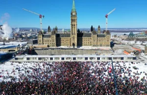 Stolica Kanady zablokowana. Tysiące ludzi protestuje przeciwko obostrzeniom
