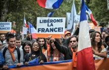 Francja: Znosi kolejne ograniczenia covidowe, mimo dużej liczby zakażeń
