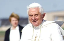Papież Benedykt XVI PO LATACH pokazał się publicznie! Jak teraz wygląda? ZDJĘCIE