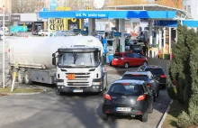 Niemiec przewiózł w beczkach 1,6 tys. litrów paliwa z Polski. Teraz musi...