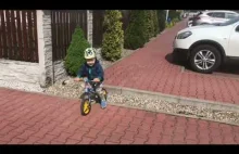 Uważaj na słowa: Dziecko i skok "Z" rowerkiem! Zrobił jak mu kazał ojciec.