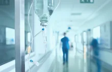 Pacjenci zgłaszają się do szpitali z zaawansowanymi chorobami.