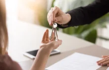 Raport NBP: O kredyt na mieszkanie będzie trudniej. Banki zaostrzają kryteria