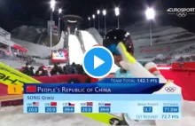 Perfekcyjny skok Chińczyka na olimpiadzie.