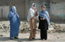 Konsekwencje fundamentalizmu religijnego: kobiety w Afganistanie tracą prawa