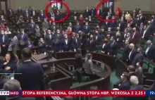 Bardzo wymowna pauza w materiale TVPiS o upamiętnieniu Łupaszki w Sejmie