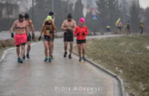 Pobiegli w samych szortach dla Glorii (fotoreportaż oraz video HD