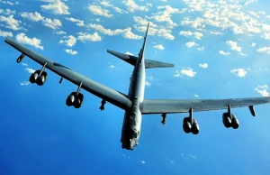 USA sięgają po najpotężniejszą broń. Jest już w Europie. To B-52H