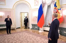 Przed spotkaniem z Putinem – obowiązkowe badanie kału