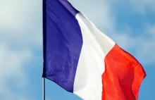 Francja skróciła ważność "certyfikatów szczepionkowych"