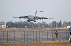 Kolejny dzień amerykańscy żołnierze lądują w Jasionce