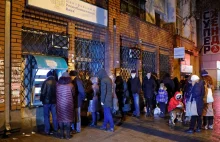 Ukraina: Media: w Doniecku wprowadzono limit wypłat z bankomatów
