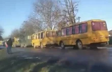 Uchodźcy z Donbasu pozostawieni sami sobie koczują w autobusach [wątek na TT]