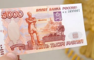 Kurs rubla gwałtownie spada. Rosyjskie akcje nurkują