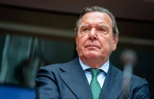 Gerhard Schroeder: „Nie zrywać całkowicie kontaktów z Rosją”