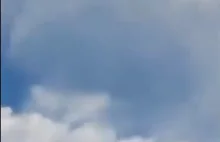 Ukraiński MIG-29 zestrzeliwuje rosyjski Su-35.