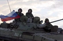 Rosyjski czołg rozjechał cywilny samochód. Wstrząsające nagranie