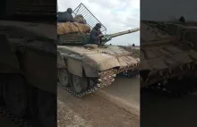 Mocne. Cywile zatrzymują ruskie czołgi.