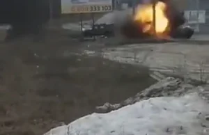 Rosyjski czołg trafiony pociskiem ppanc