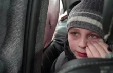 "Zostawiliśmy tatę w Kijowie". Łzy kilkuletniego chłopca, który ucieka...