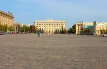 Plac Wolności w Charkowie zbombardowany przez Rosję.