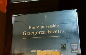 Poprawne oznaczenie biura poselskiego G.Brauna