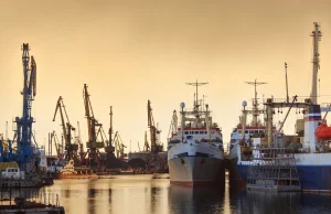 UE rozważa odcięcie rosyjskich statków od unijnych portów.