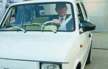 Fiat 126p Toma Hanksa trafił na dobroczynną licytację na rzecz kombatantów...