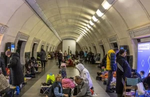 Potężne eksplozje w Kijowie. W pobliżu m.in. metro i szpital