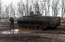 Rosyjskie czołgi grzęzną w błocie