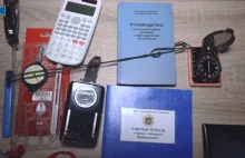 Ołówki, kompas, książki – wyposażenie armii rosyjskiej :)