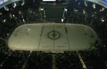 Hołd złożony Ukrainie przed meczem NHL w Kanadzie
