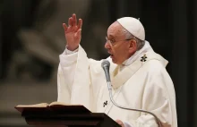Papież apeluje o pokój, do Ukrainy wysłał dwóch Kardynałów