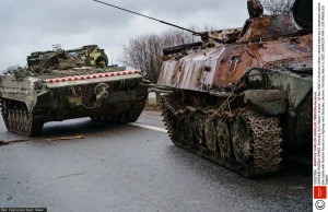 Sondaż: Większość Rosjan popiera wojnę w Ukrainie