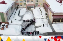 Śmiertelnie chore dzieci z rosyjskiego hospicjum ustawiane w kształt litery "Z"