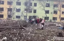 "Pod gruzami są dzieci".Mordercy Rosji zbombardowa szpital w Mariupolu