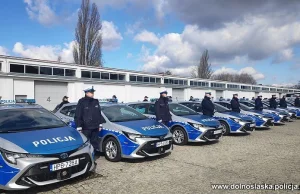 Dolnośląska Policja otrzymała radiowozy za 4,5 mln złotych.
