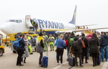 Ryanair odwołuje tysiące połączeń. "Żałujemy, że musimy podjąć tę decyzję"