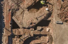 ​W Łodzi odkryto pozostałości po kwartale budynków wyburzonych przez...
