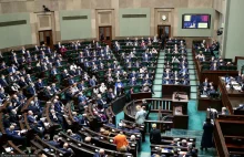 Specustawa o pomocy uchodźcom. Sejm przyjął kilkanaście poprawek Senatu