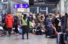 MSWiA odwołuje specjalne pociągi dla uchodźców do Niemiec.