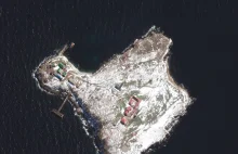 Zniszczenia na Wyspie Węży - widok z orbity